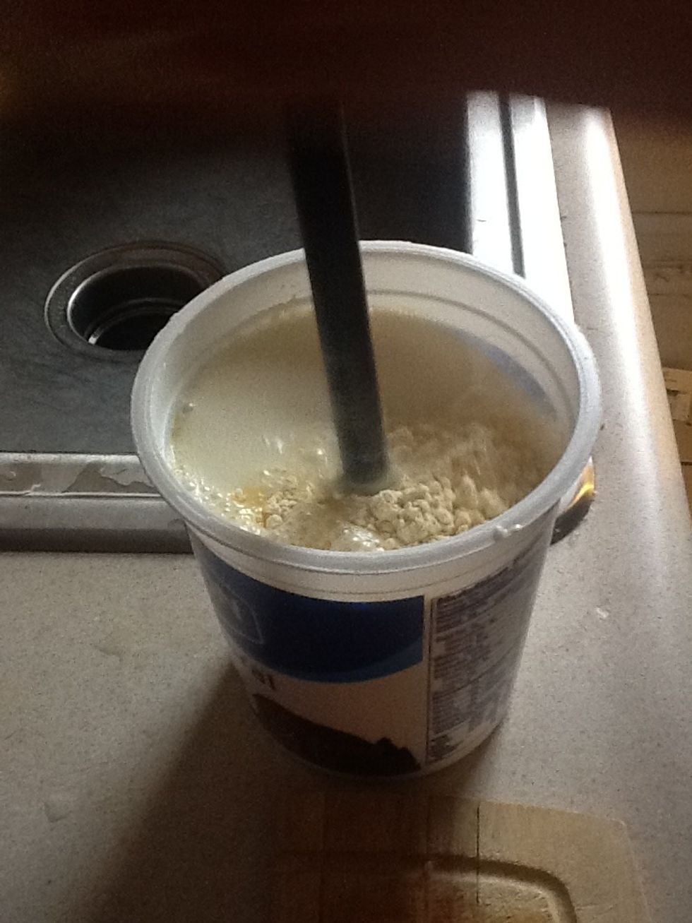 Add 5 tbspoon besan and whisk well