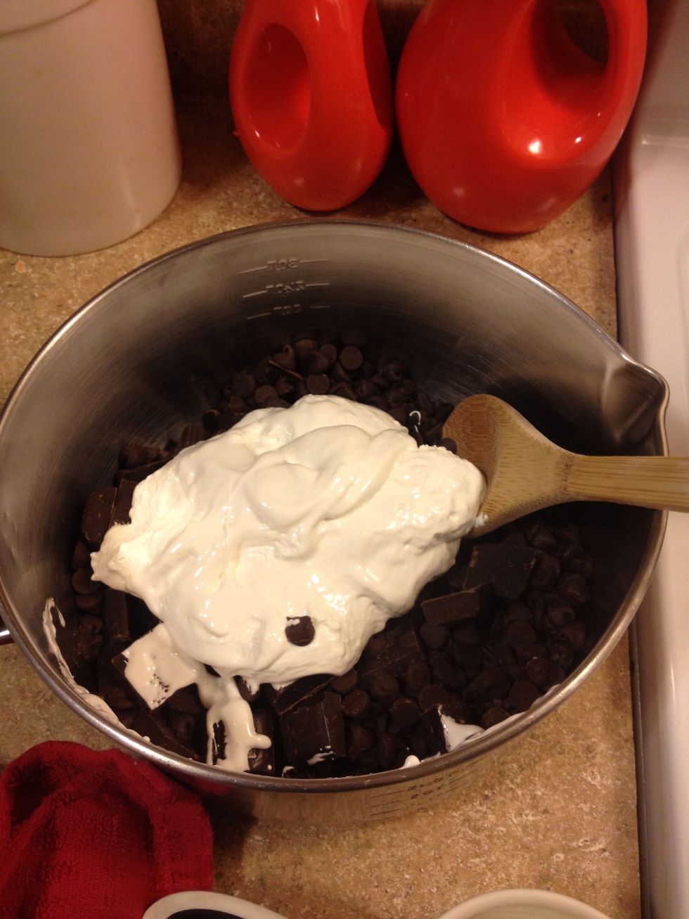 Add 7oz jar a marshmallow Creme and set aside