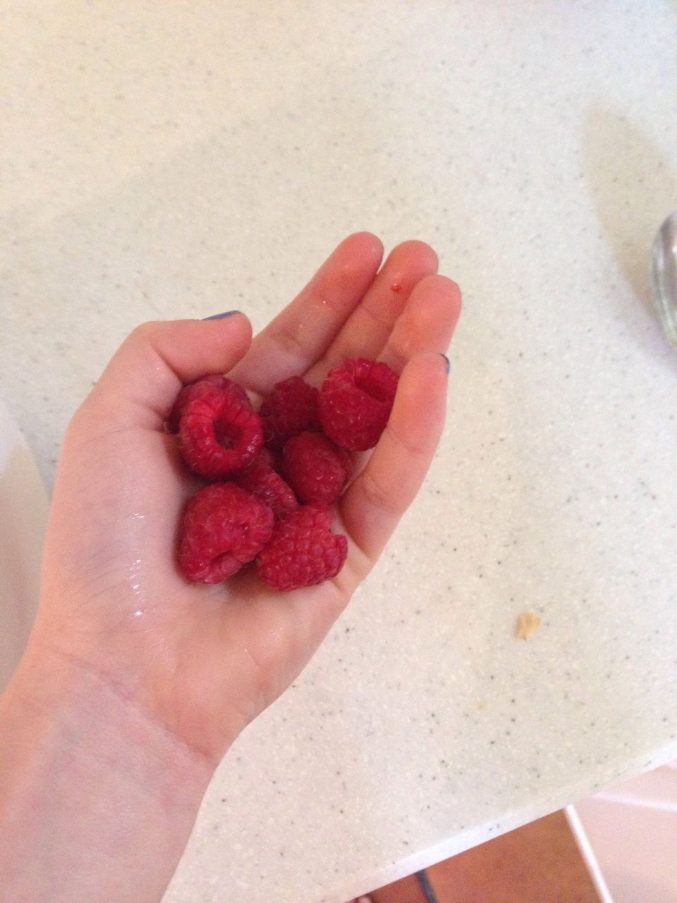Add 8 raspberries