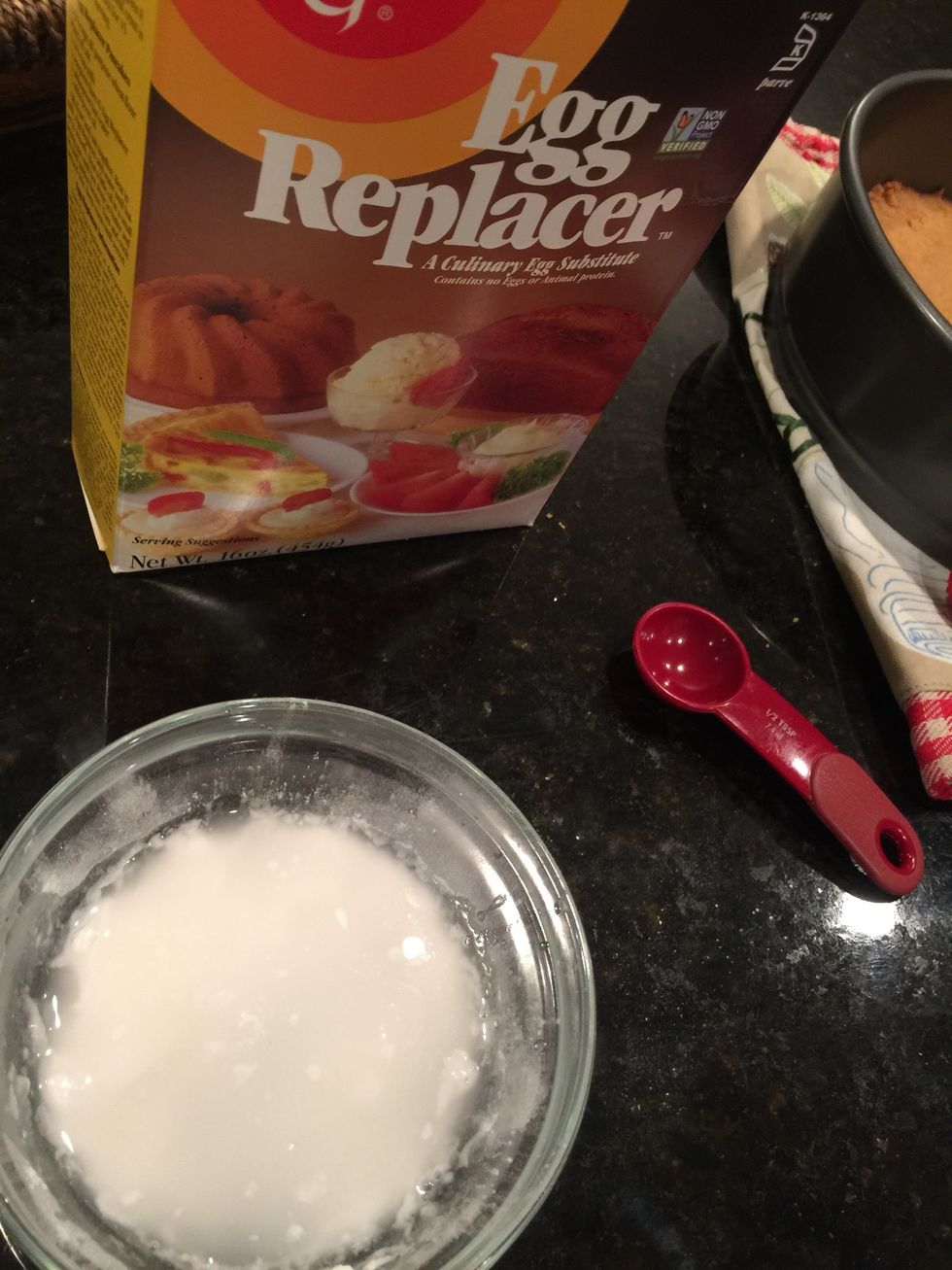 Add 8 tablespoons of water. Then mix and let stand for 3 minutes.