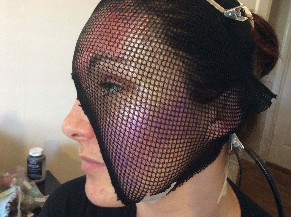 Add a darker pigment shade to the cheek bone area to enhance the look