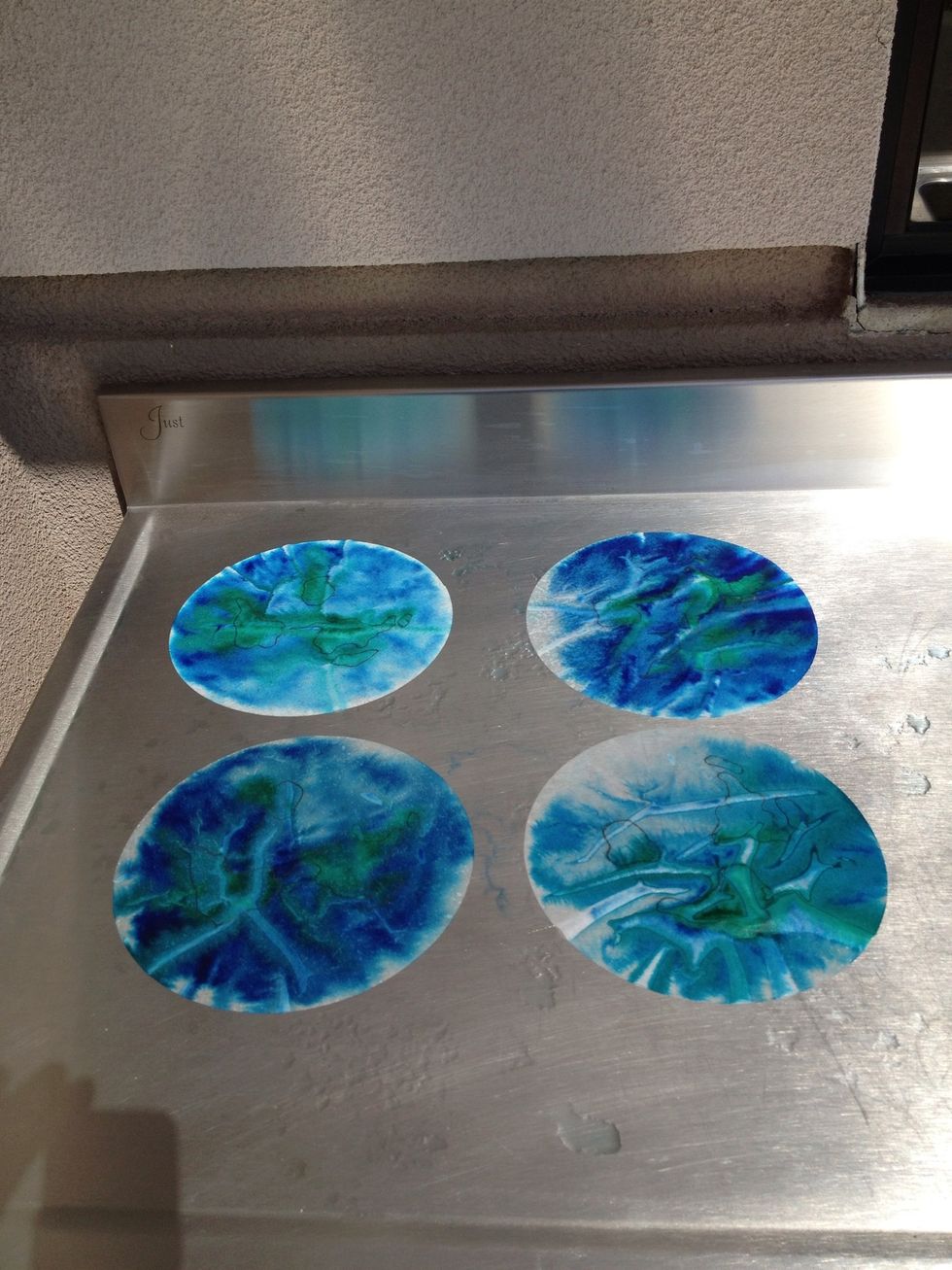 Add a few more sprays if you like. Don't worry about wrinkles. They add to the realistic look of the finished product.