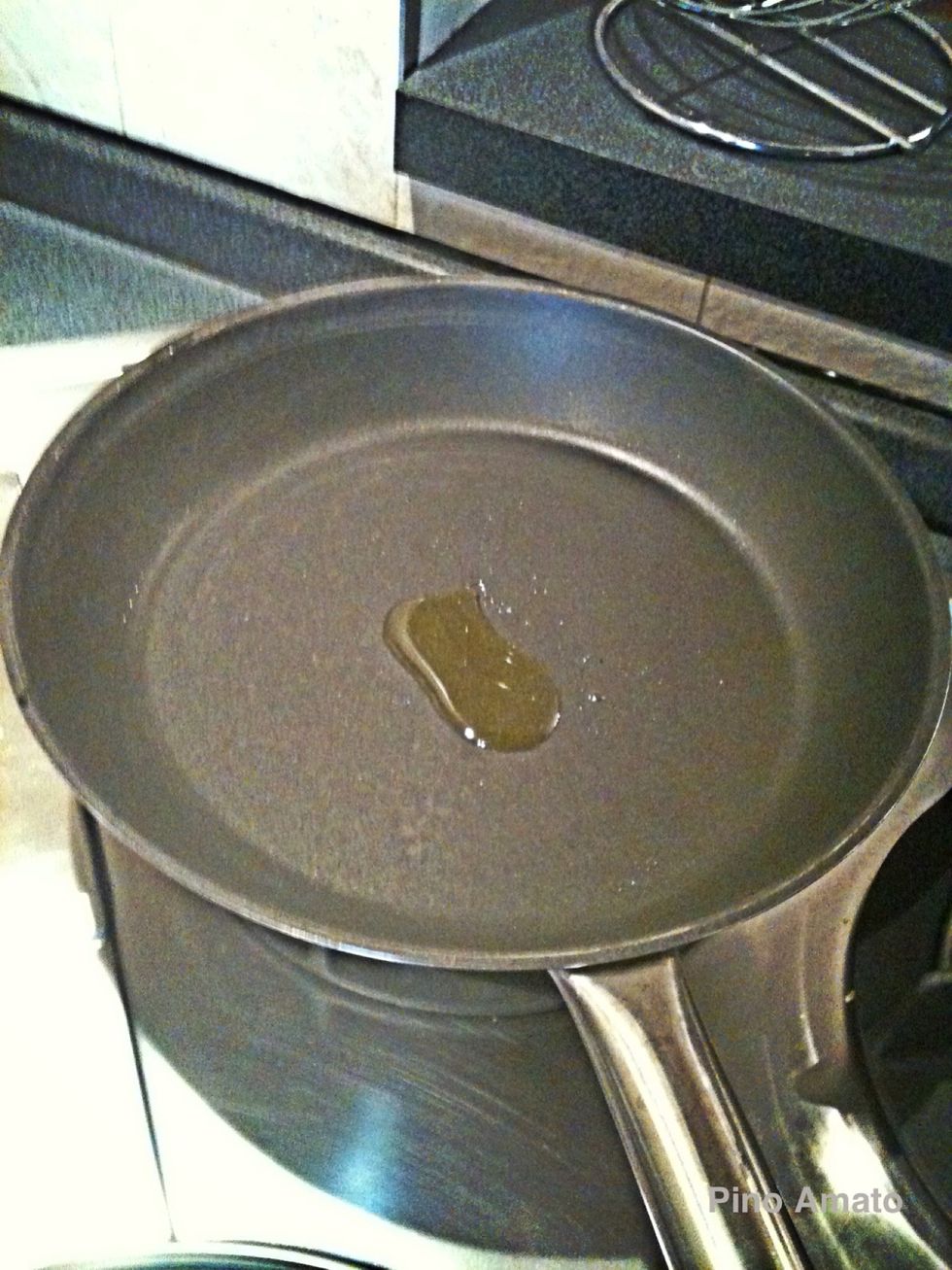 Add a little extra virgin olive oil in a frying pan