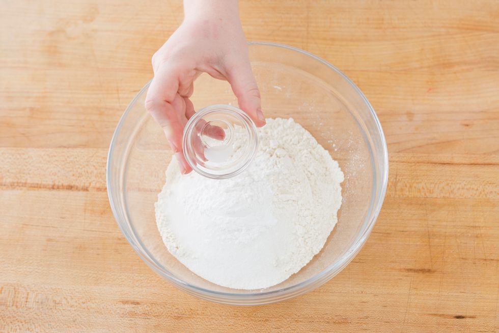 Add a pinch of salt. Mix well.