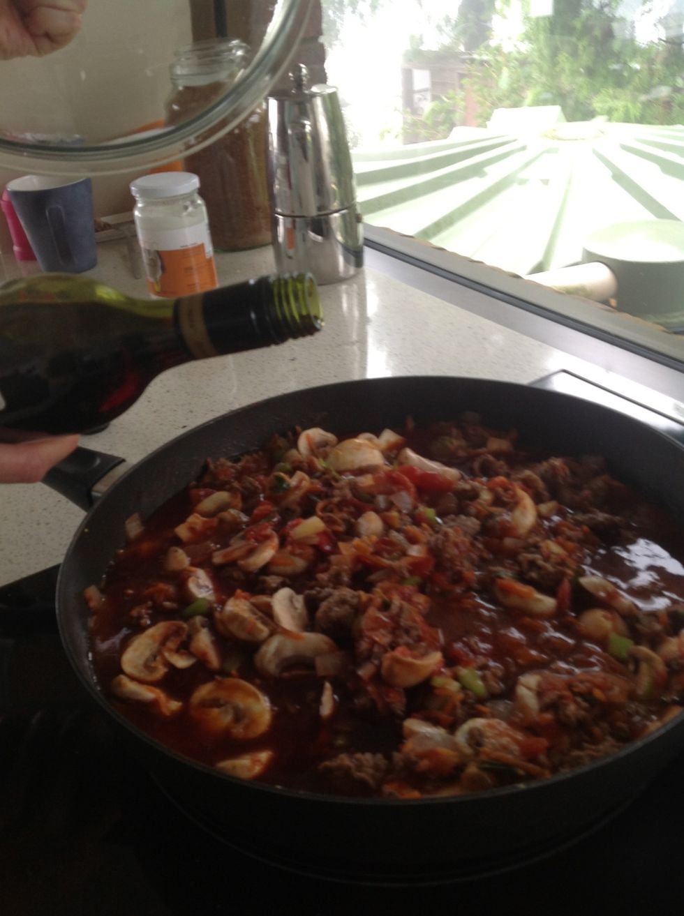 Add a splash of re wine and again stir gently