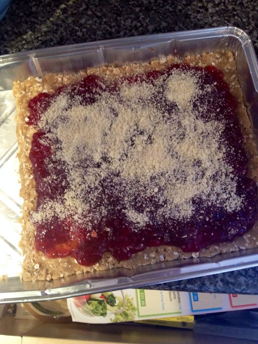 Add a sprinkling of ground almonds (optional)
