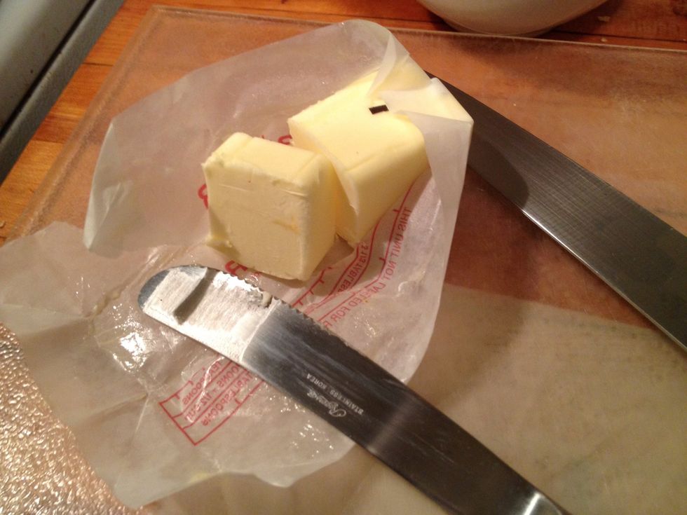 Add a tablespoon butter to the skillet.