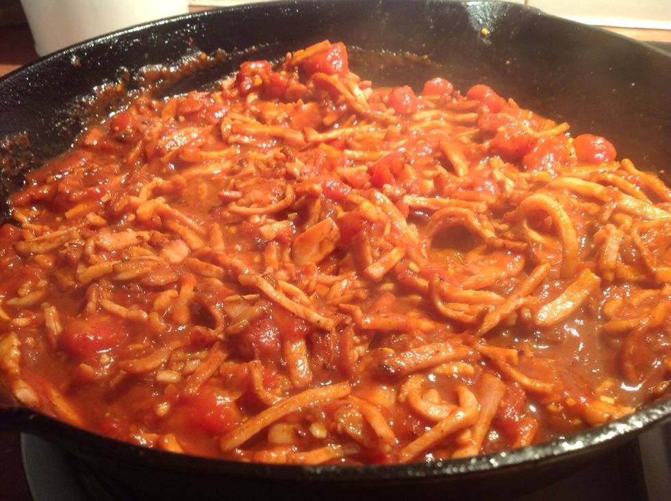 Add a teaspoon of Worcestershire sauce. Stir and mix well,  now give the mix about 5 more minutes on the stove. Then this is how your mix should look. Now your ready to plate up.