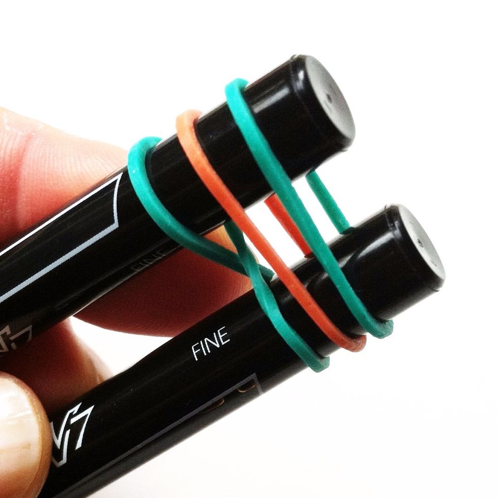 Add a third elastic and do not twist this one. Make sure that you follow your preferred color pattern if desired.