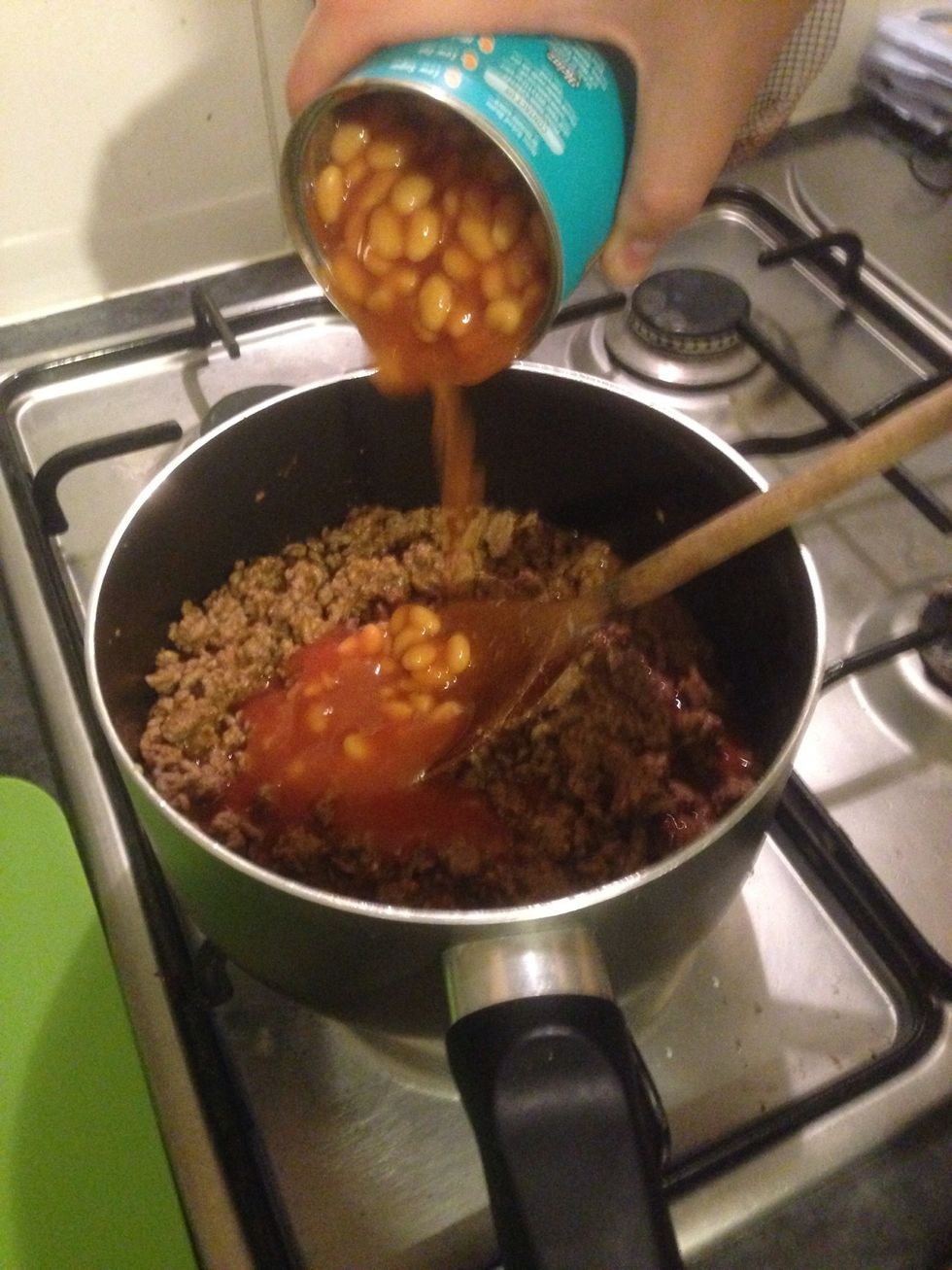 Add a tin of baked beans and mix