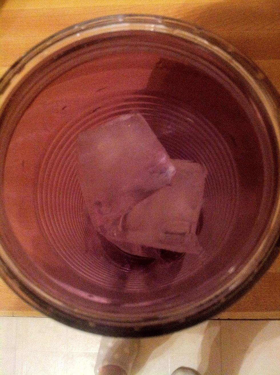 Add about 1/2 cup Ice in a 16 oz (2 cups) cup. Then pour tea into tea until reaches almost to the top :) (should equal about 1 1/2 cups of tea)