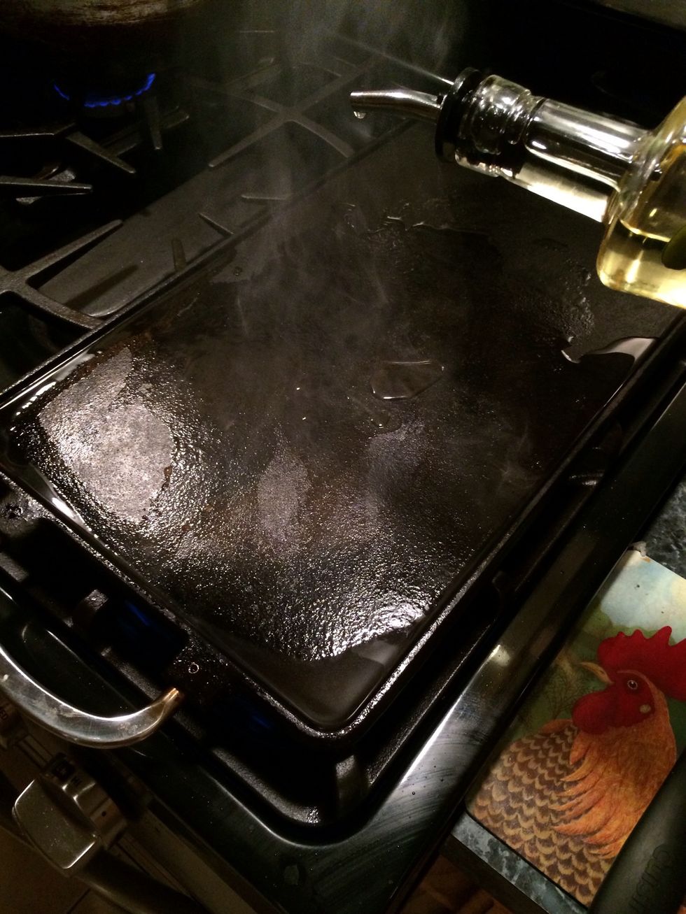 Add about 2 tbs worth of oil to the hot griddle.
