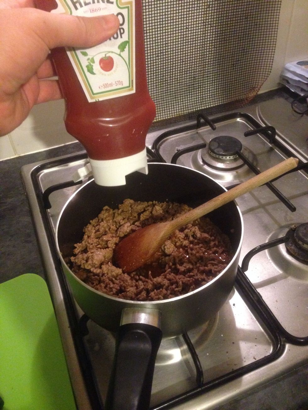 Add about a tbsp of tomato ketchup and mix