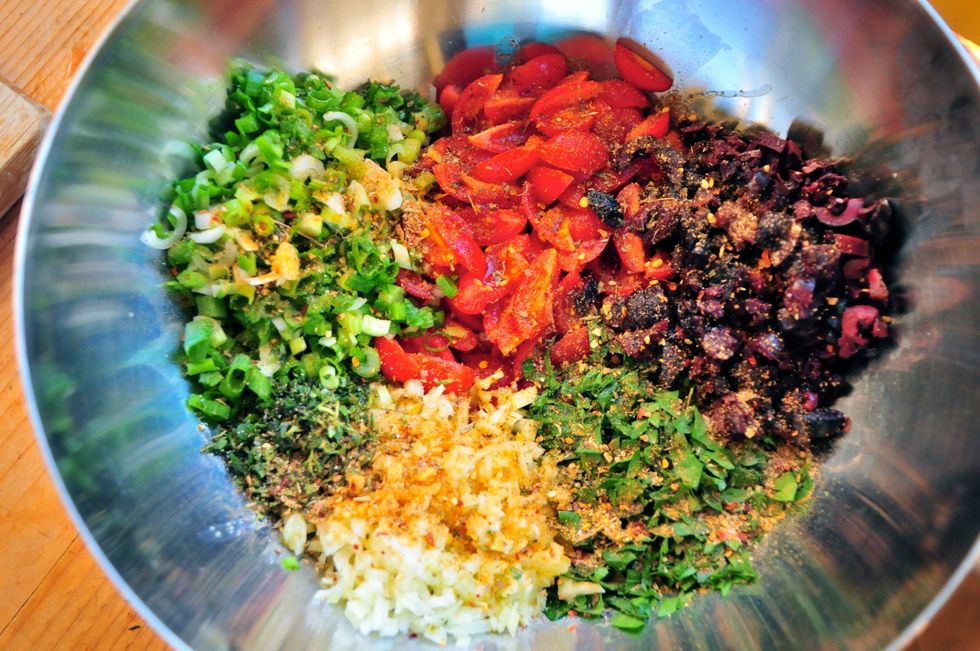 Add all the veggies you chopped to a large bowl.  Add 2 tsp of #4 Italiano Pronto.  You can buy the seasoning blend at www.worldseasonings.com.  Use the code "snapguide" for a 20% discount.