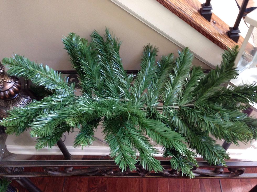 How to create christmas sprays using old christmas trees B+C Guides