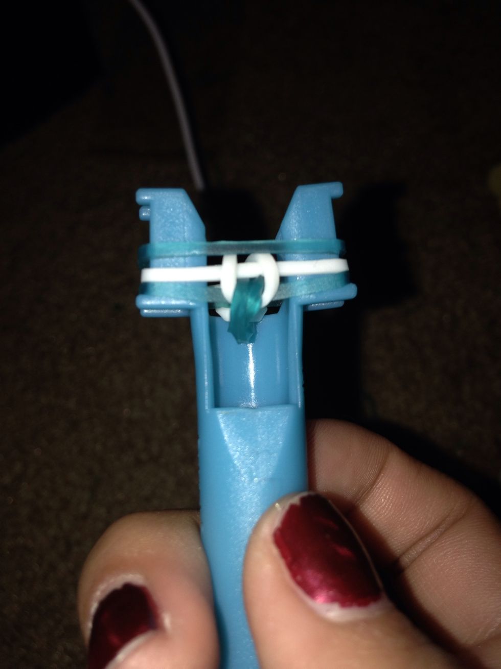 Add another rubber band and do the same step as step 16