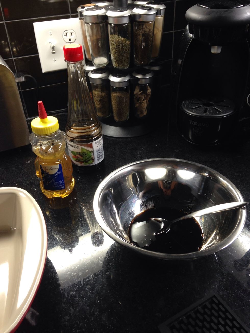 Add balsamic vinegar, light soya sauce, honey in a mixing bowl