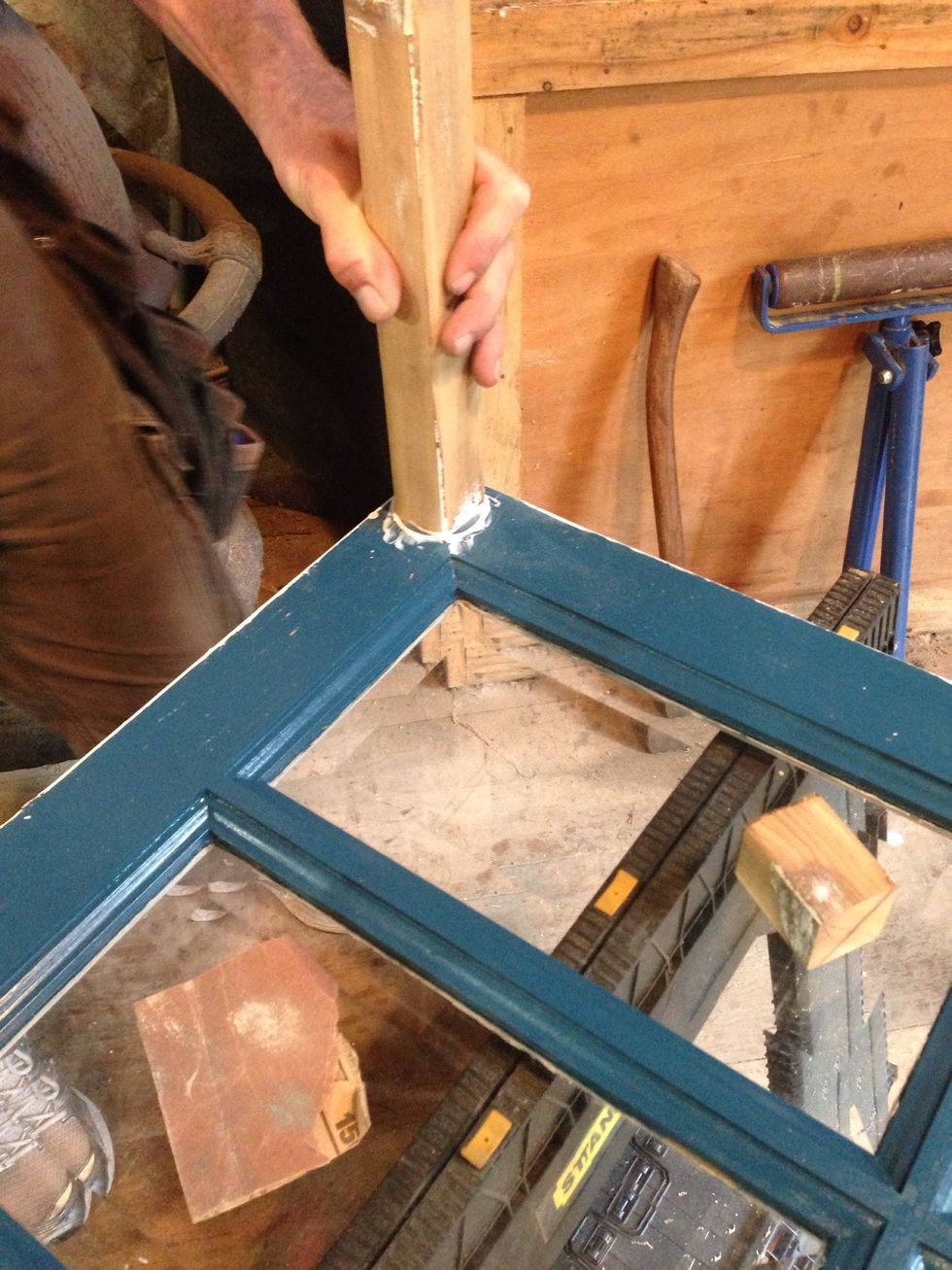 Add basic white wood glue where the two points reach. Wipe off excess.