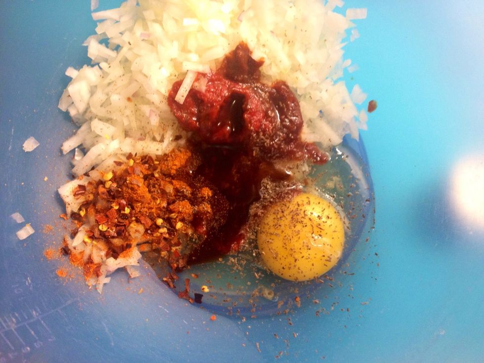 Add beef broth, paprika powder and black pepper.