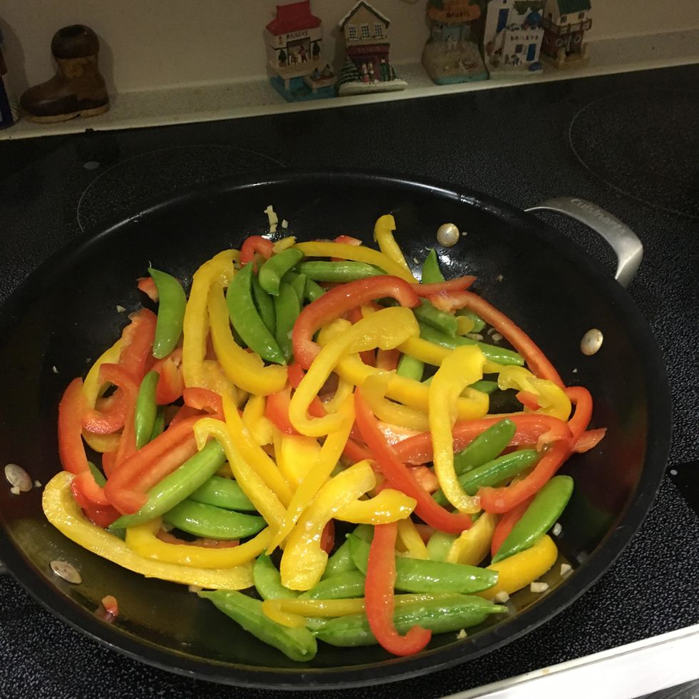 Add bell pepper and cook for another 2 minutes