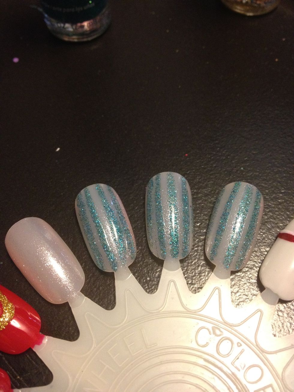 Add blue glitter lines :)