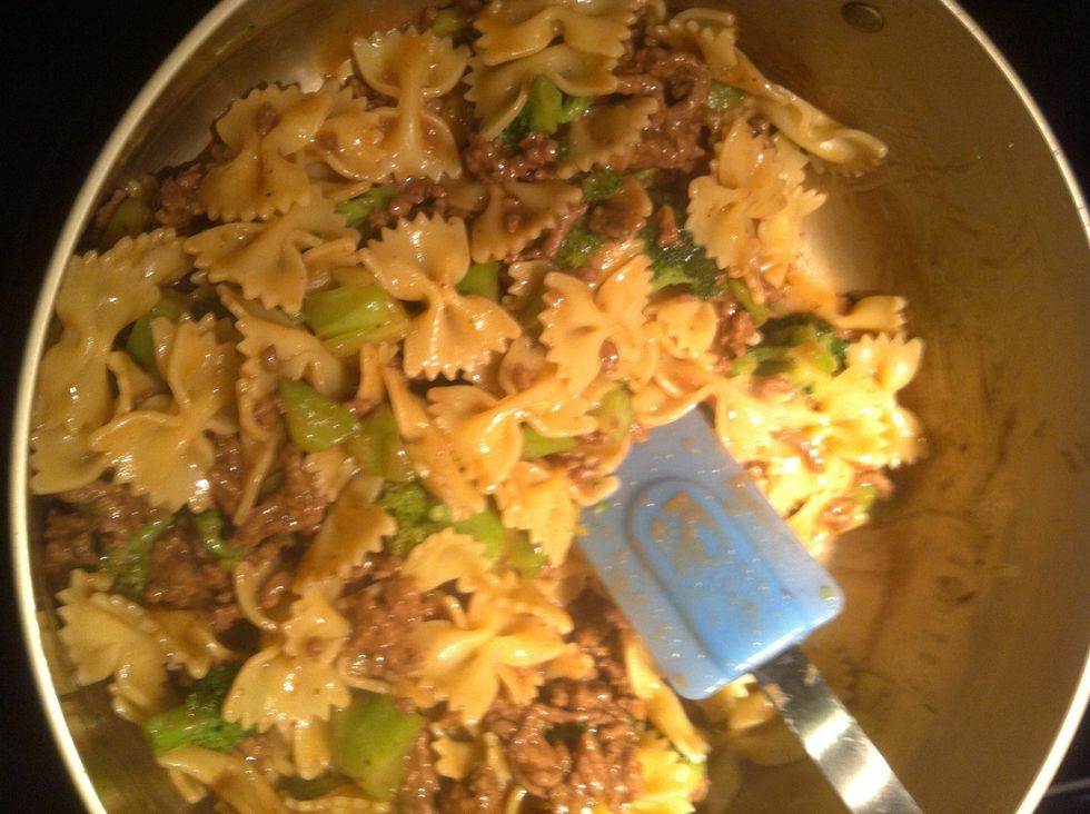 Add bow ties to mixture.