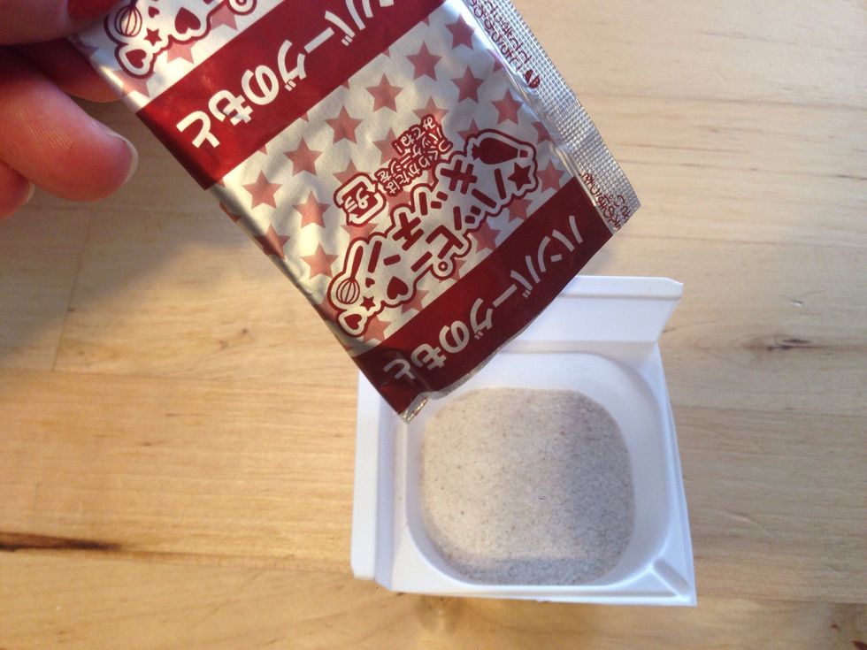 Add BROWN Burger Packet Mix to Mixing Tray-Mmm smells good, like Beef Ramen