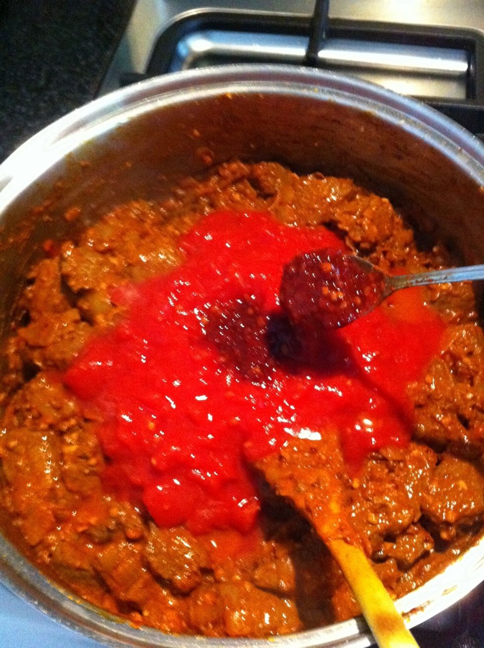 Add chillier and tomatoes.