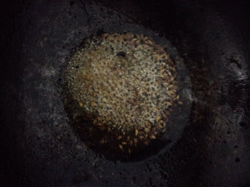Add clove powder and asafoetida to oil too.