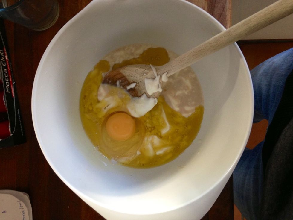 Add egg, sugar, salt, junket and milk.