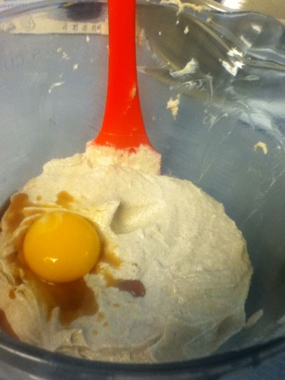 Add egg yolk and vaniller