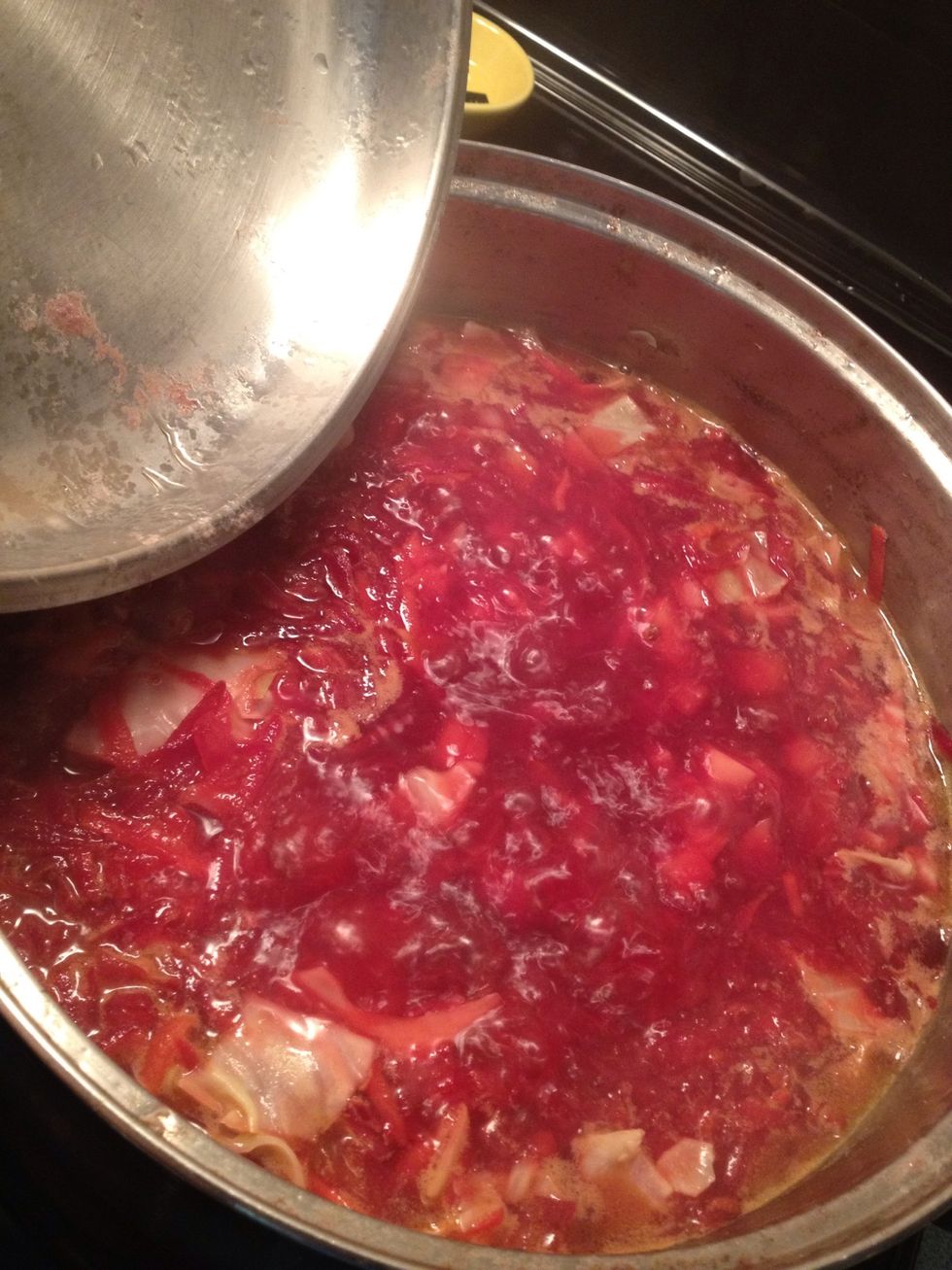 -Add everything to boiling water and cook for 30 min more - at the same time add the fourth beets (don't cut), vinegar, sugar and salt -After 30min remove the beet and add beef -It's ready to serve