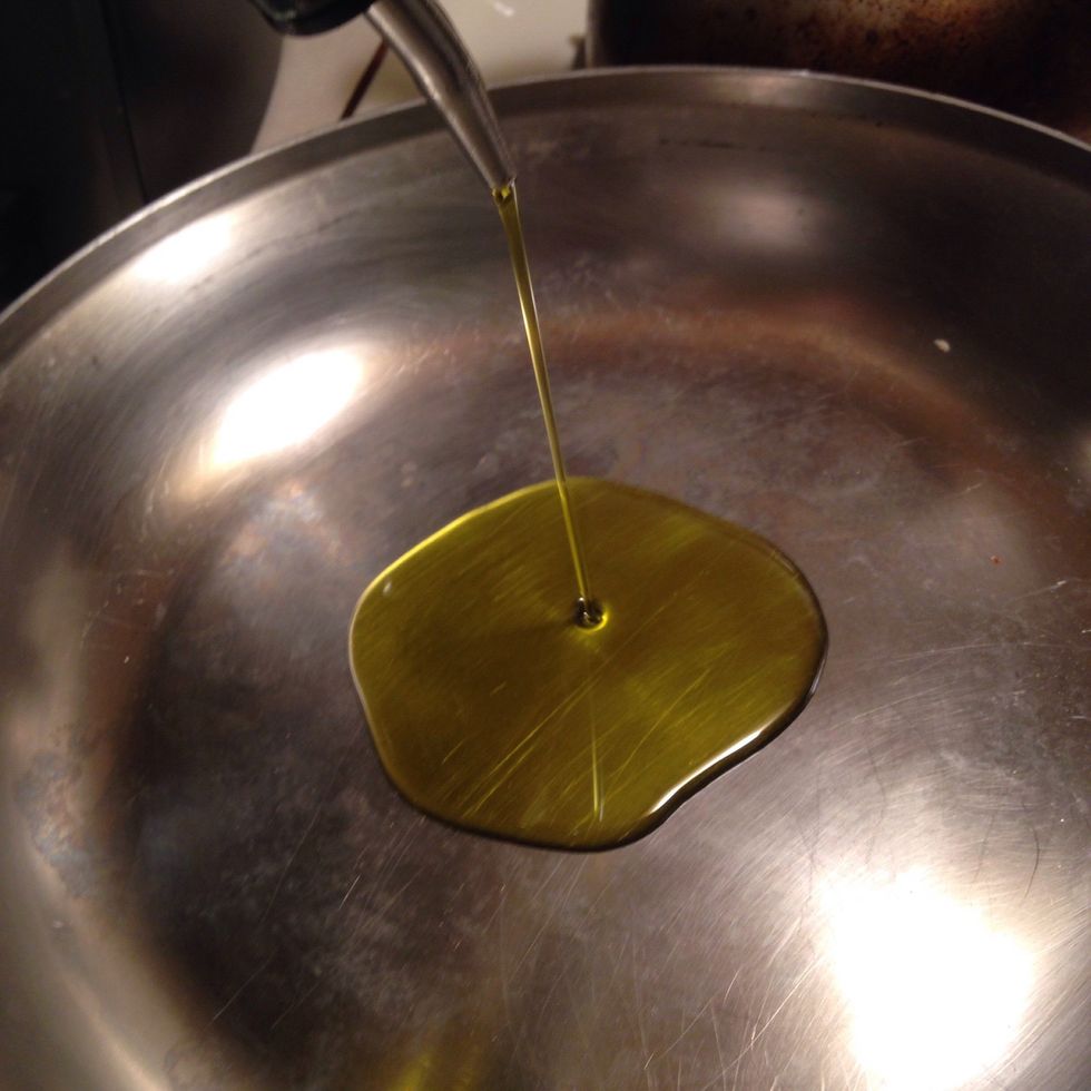 Add EVOO to frying pan.