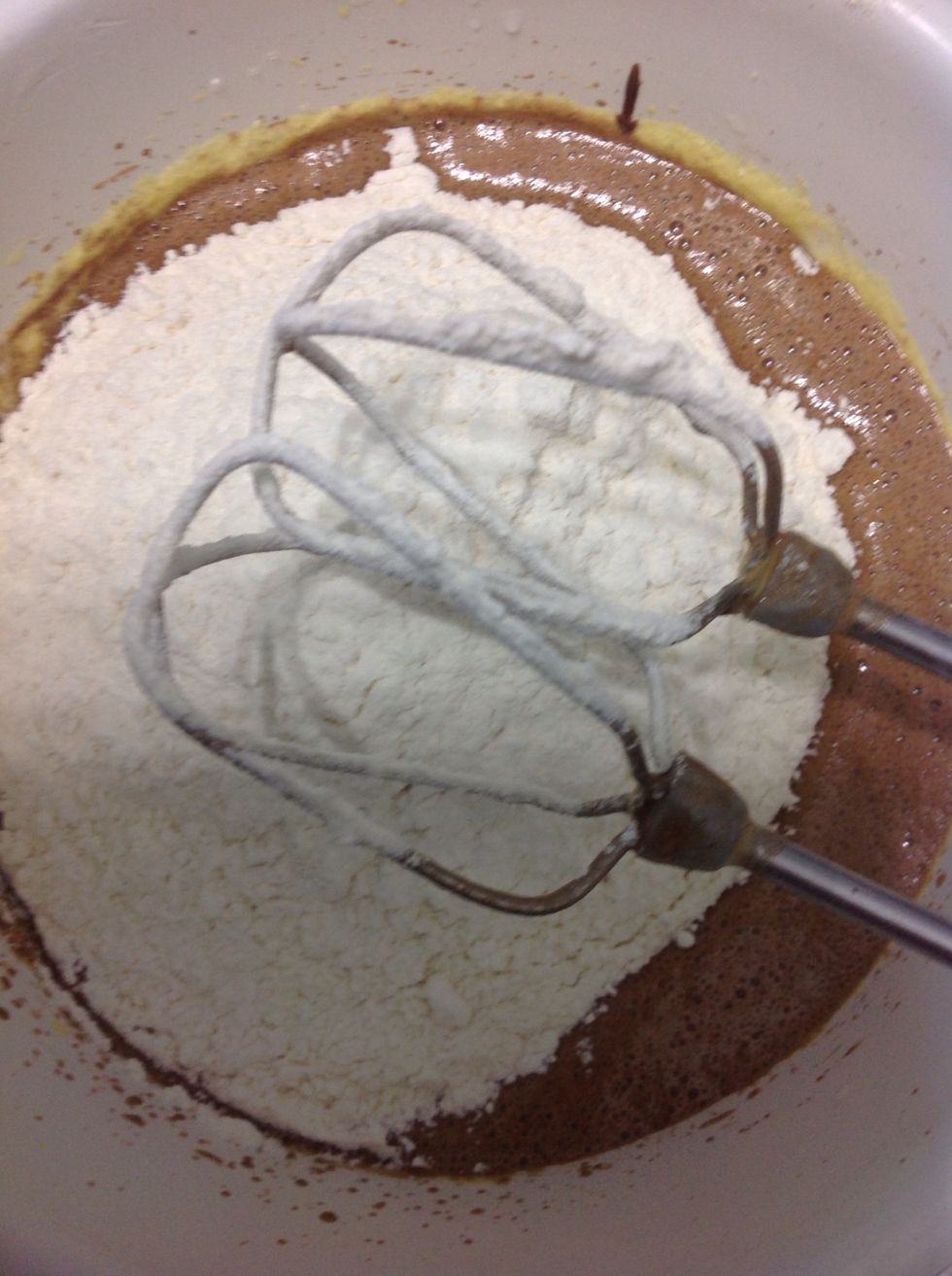 Add flour,salt,vanilla powder, baking powder