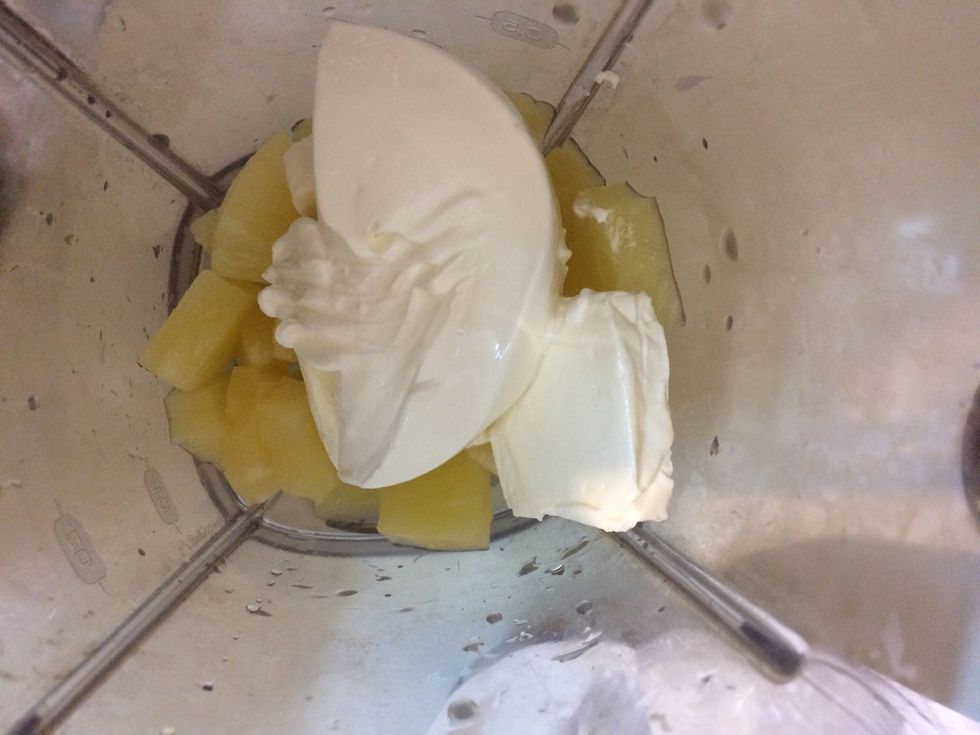 Add fresh cream and cream cheese