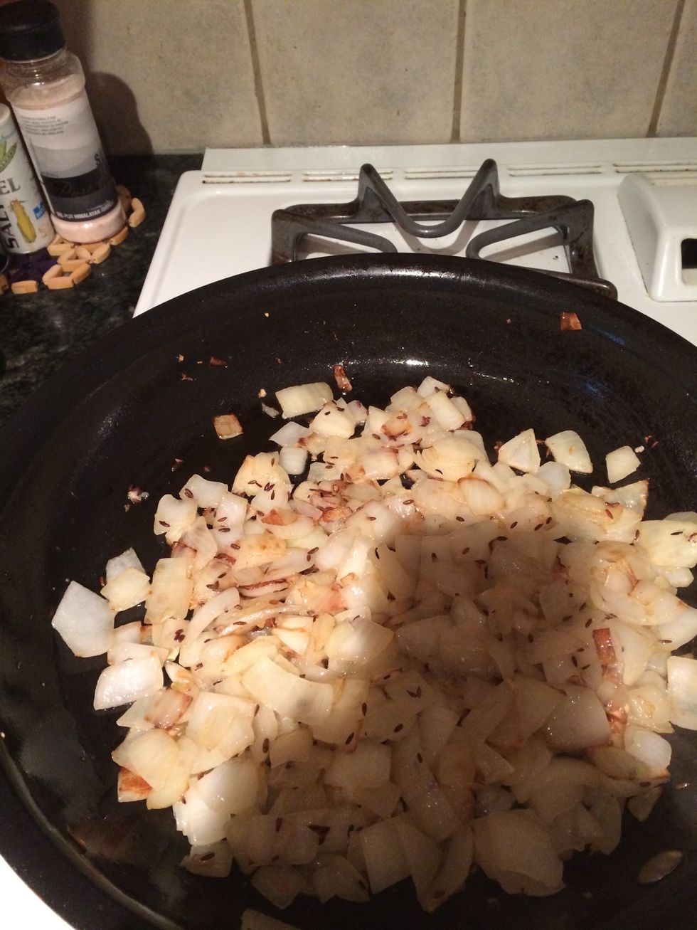 Add garlic and cool for another 4 mins