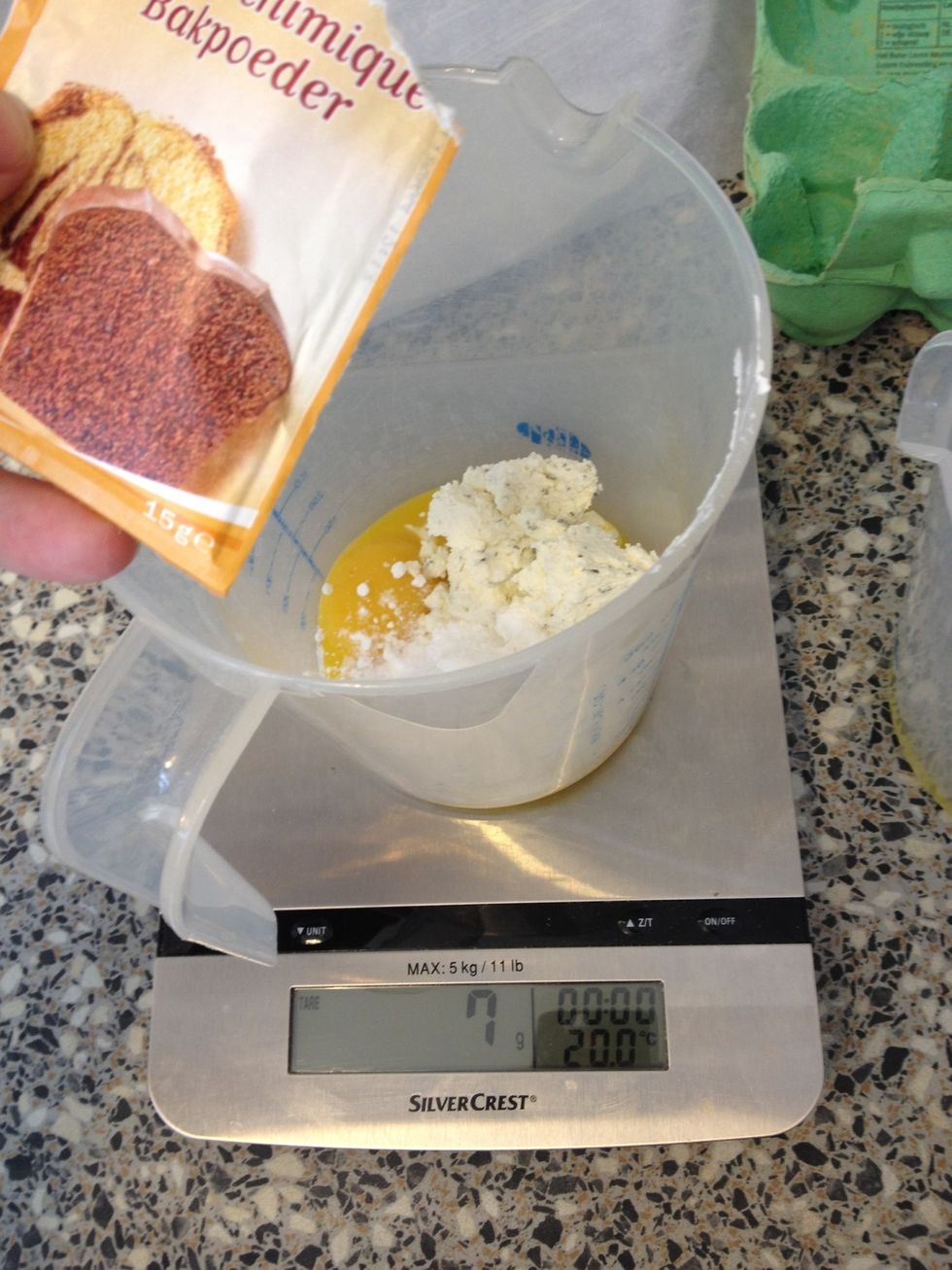 Add half a packet of baking powder (7 to 8 grams) to the egg-yolks and cream cheese for a more airy and soft bread. This can be omitted.
