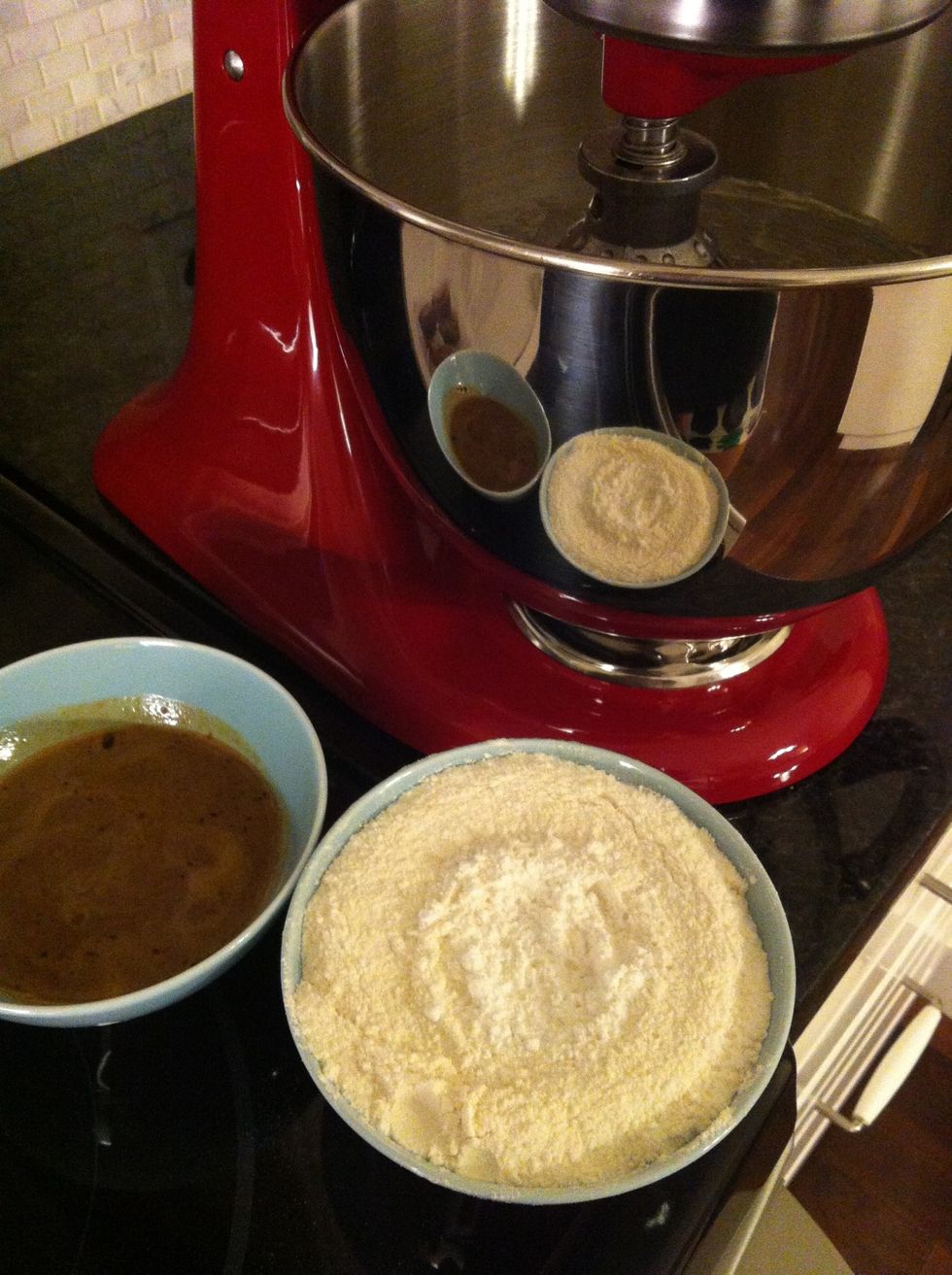 Add half of the flour mixture, then add half of the coffee, mix for 5 seconds and then add the rest of the flour mixture and coffee