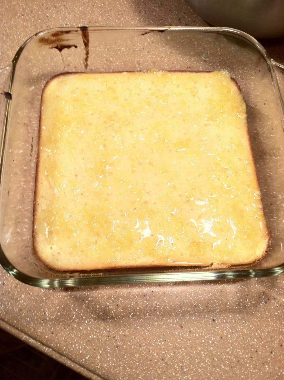 Add half of the glaze on the brownies and spread around. Wait another 15 minutes for it to set.