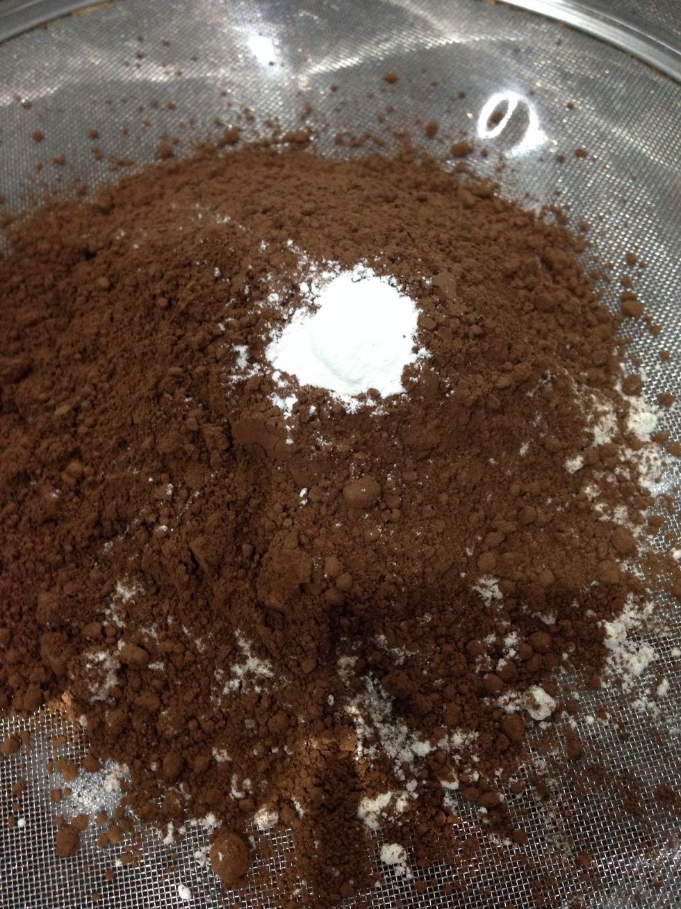 Add half teaspoon of baking powder and sieve together