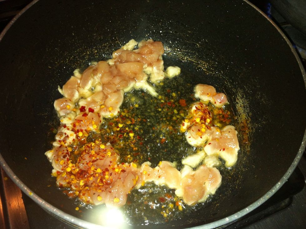 add half teaspoon of ground pepper and fry