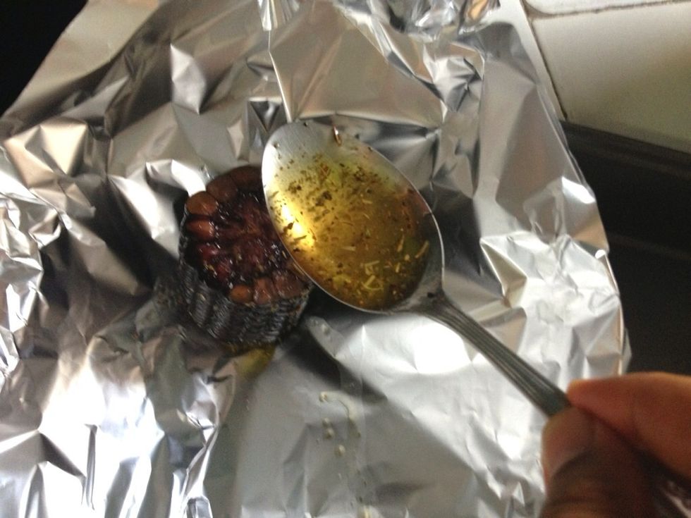 Add in 1-2 tbsp of the vinaigerette mixture, fold and pinch the edge of the foil. Baked the corn cobs for 20 mnts. Better to let the corn in the foil until you're ready to eat