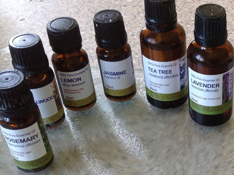 Add in 10-15 drops of your preferred fragrance or essential oils per bowl. You can mix them up for an enhanced fragrance.