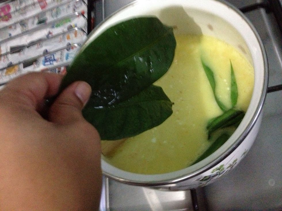 Add in 2 fresh Indonesian bay leaves. You can subtitute with usual bay leaves anyway :)