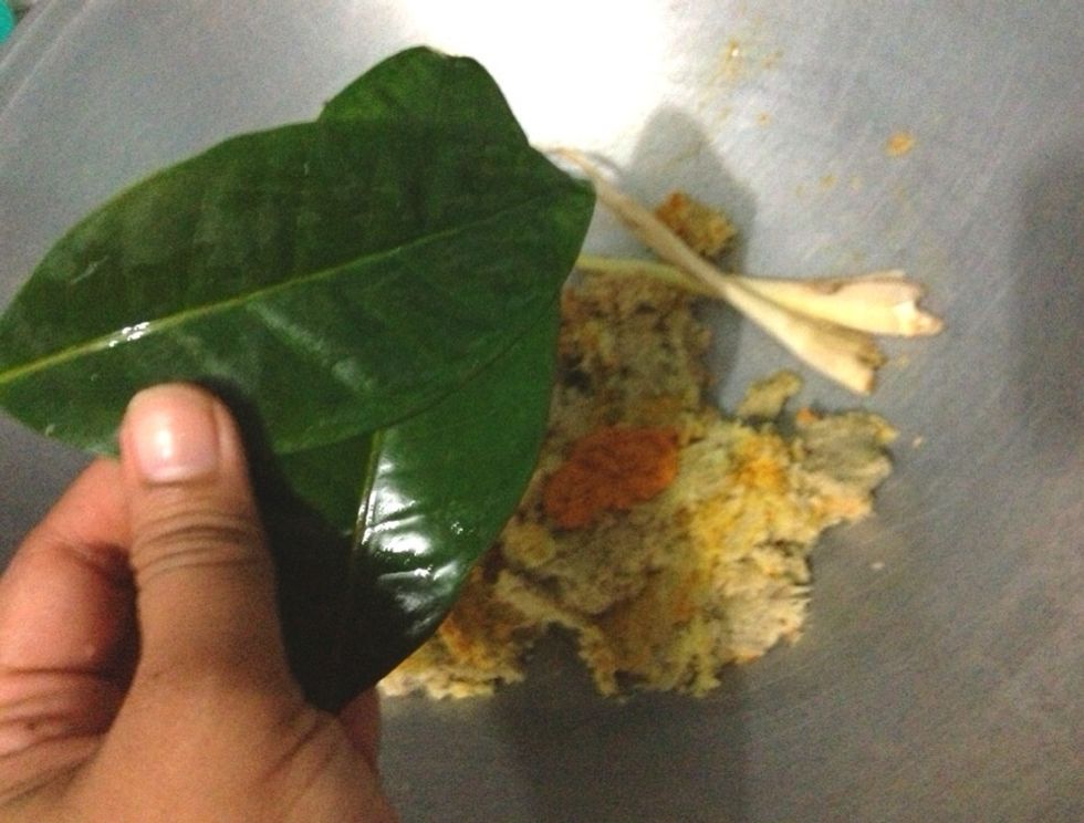 Add in 2 Indonesian bay leaves (daun salam)Or just use the usual ones if you dont have Indonesian bayleaves