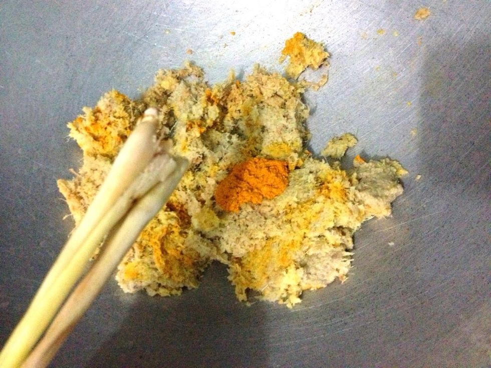 Add in 2 stalks of lemongrass. Bruised the white part