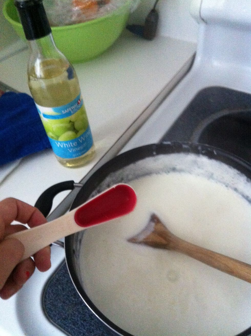 Add in 3 tbsp of vinegar and stir