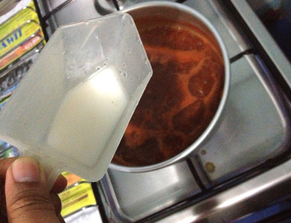 Add in the cornflour mixture when the ketchup is boiling. Stirring constantly for few seconds. Turn off the heat and set aside to cool. Put in a bottle or jar when cool