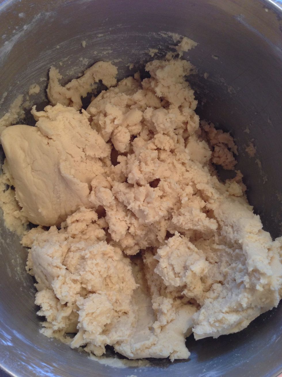 Add in the dry ingredients and thoroughly mix. End result should look like this.  Preheat the oven to 350\u00b0f/175\u00b0c.