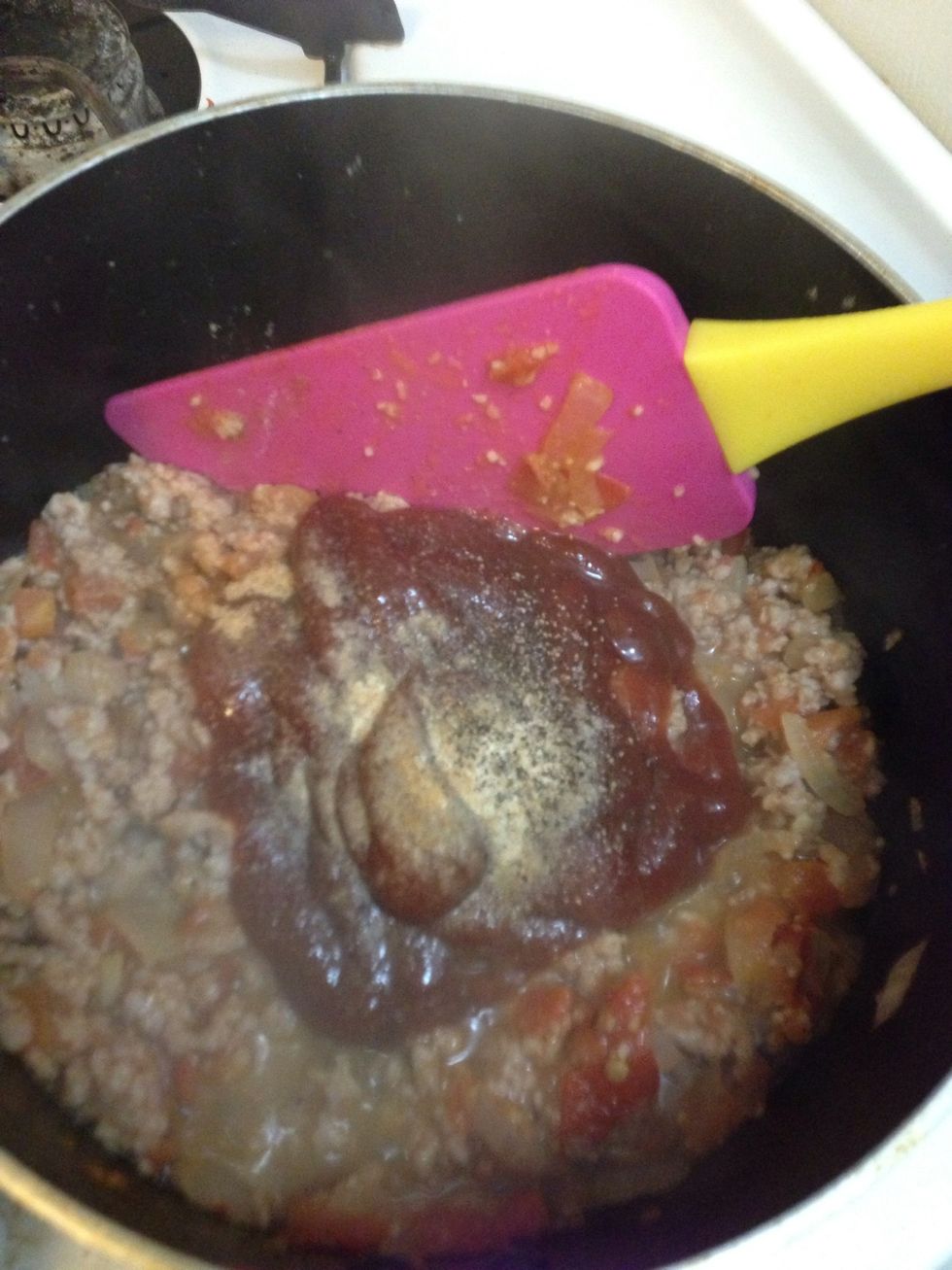 Add ketchup, salt & pepper according to your taste.